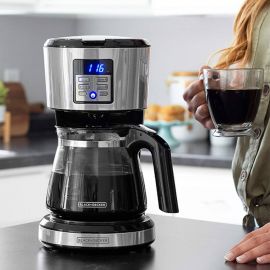 CAFETERA PROGRAMABLE DIGITAL CON JARRA DE VIDRIO 12 TAZAS PLATEADO