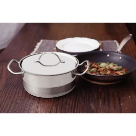 JUEGO DE OLLAS DE COCINA PROFESSIONAL DE ACERO INOXIDABLE CON TRIPLE FONDO Y TAPA PLANA CON DETALLE SATINADO 5 PIEZAS